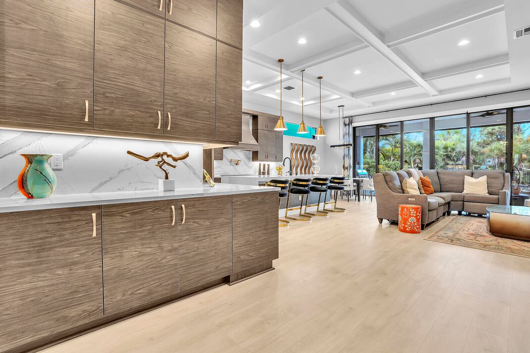 待售: $2,975,000 (4 贝兹, 4 浴室, 4390 平方英尺)