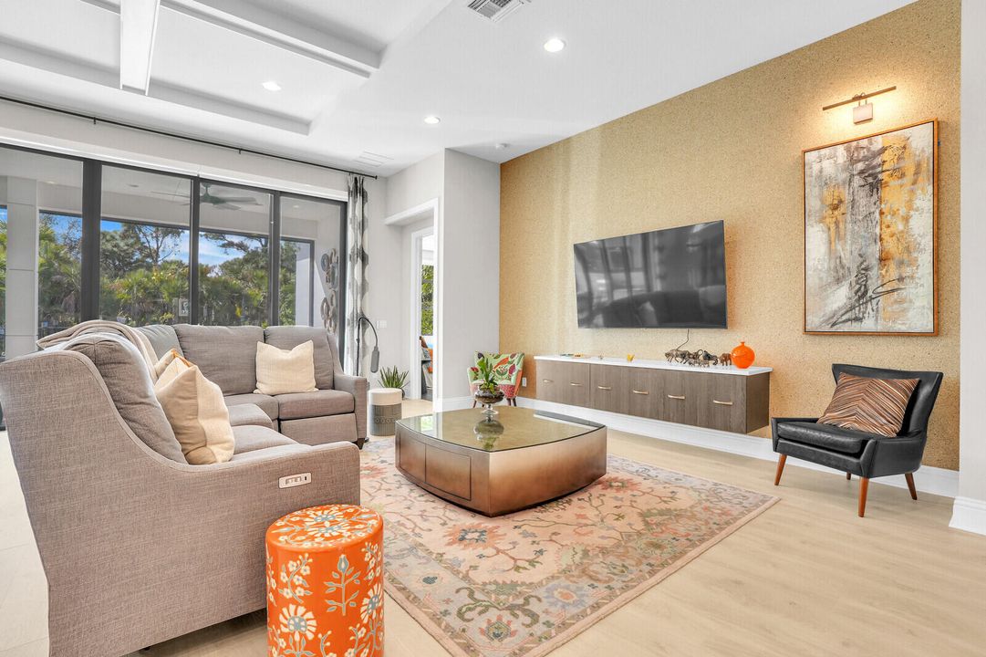 待售: $2,975,000 (4 贝兹, 4 浴室, 4390 平方英尺)