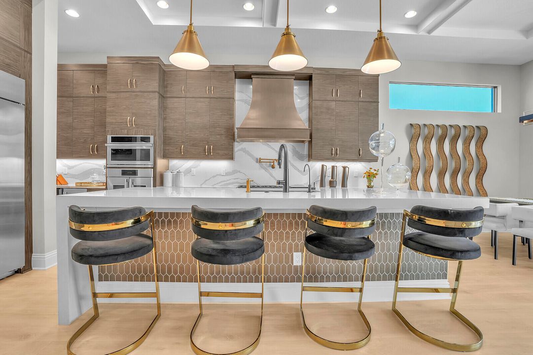 待售: $2,975,000 (4 贝兹, 4 浴室, 4390 平方英尺)