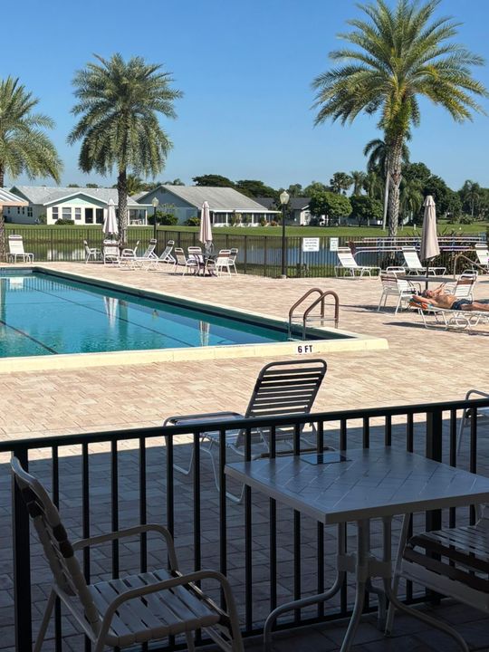 For Rent: $1,900 (3 beds, 2 baths, 1374 Square Feet)