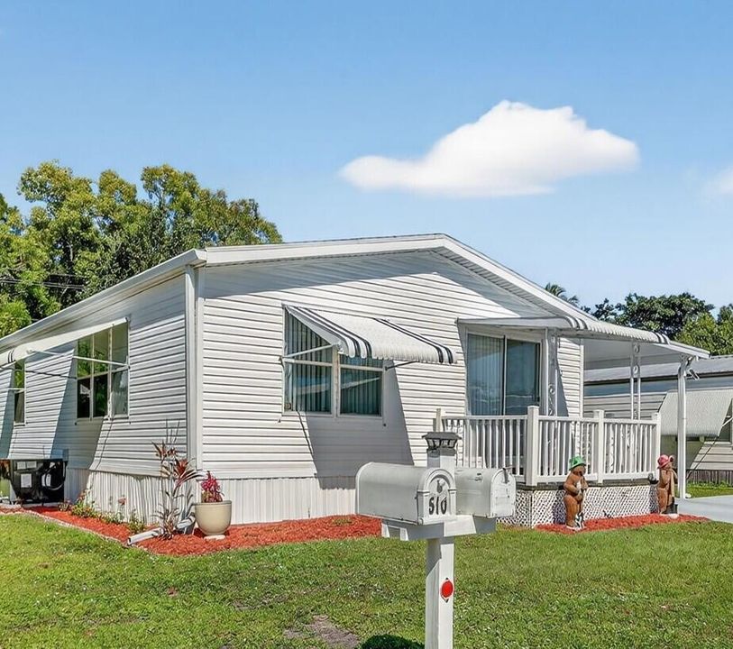 For Sale: $156,000 (2 beds, 2 baths, 1212 Square Feet)