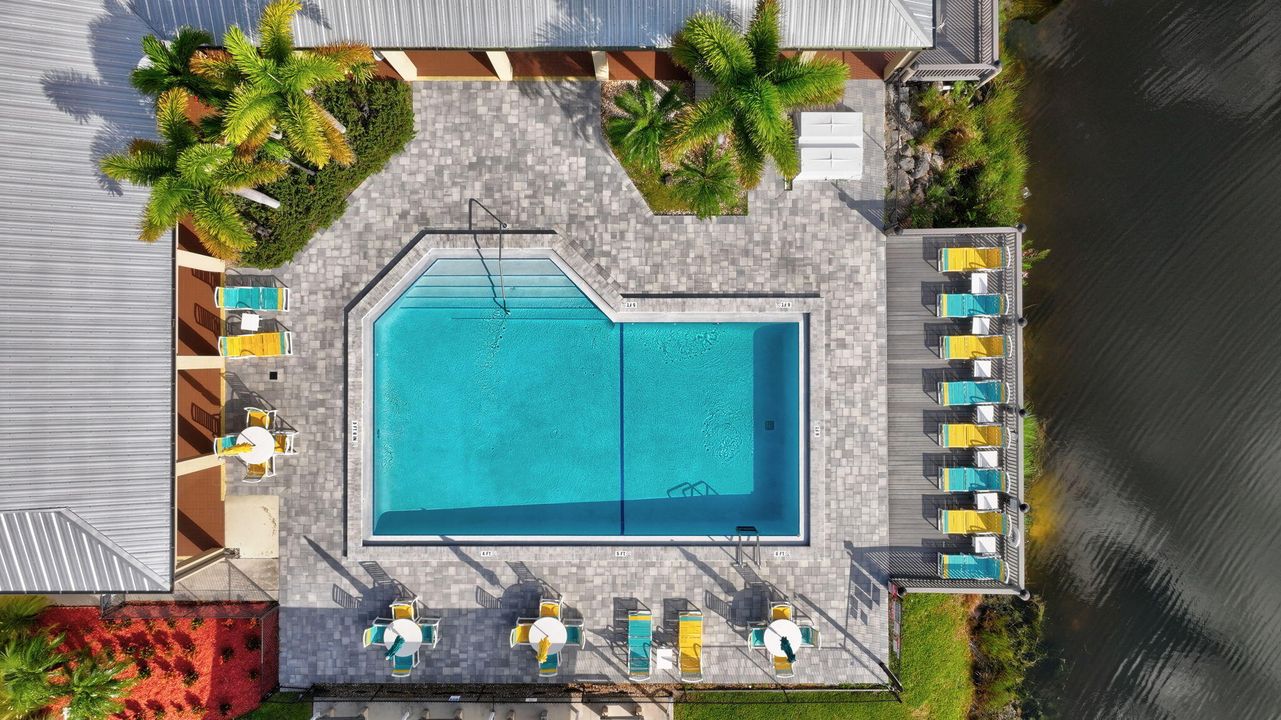 For Sale: $156,000 (2 beds, 2 baths, 1212 Square Feet)