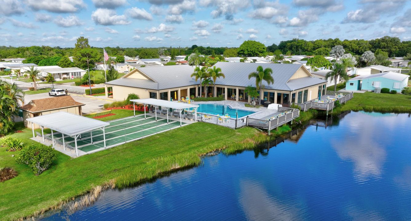 For Sale: $156,000 (2 beds, 2 baths, 1212 Square Feet)