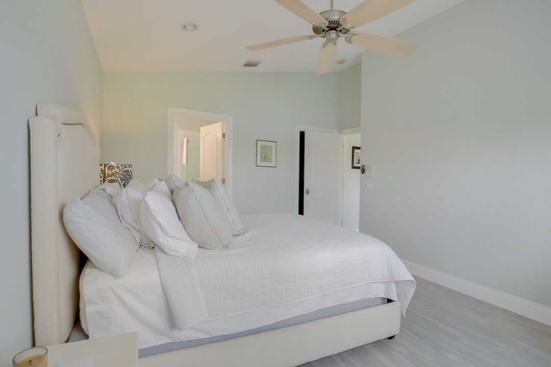 合同活跃: $4,500 (3 贝兹, 2 浴室, 1612 平方英尺)