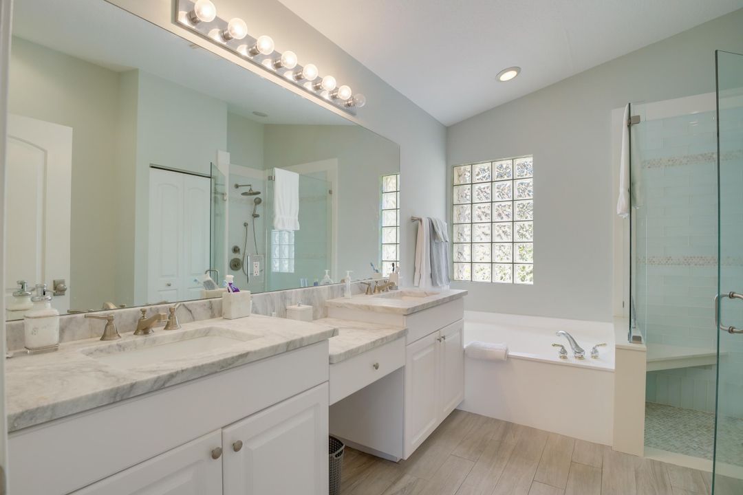 合同活跃: $4,500 (3 贝兹, 2 浴室, 1612 平方英尺)