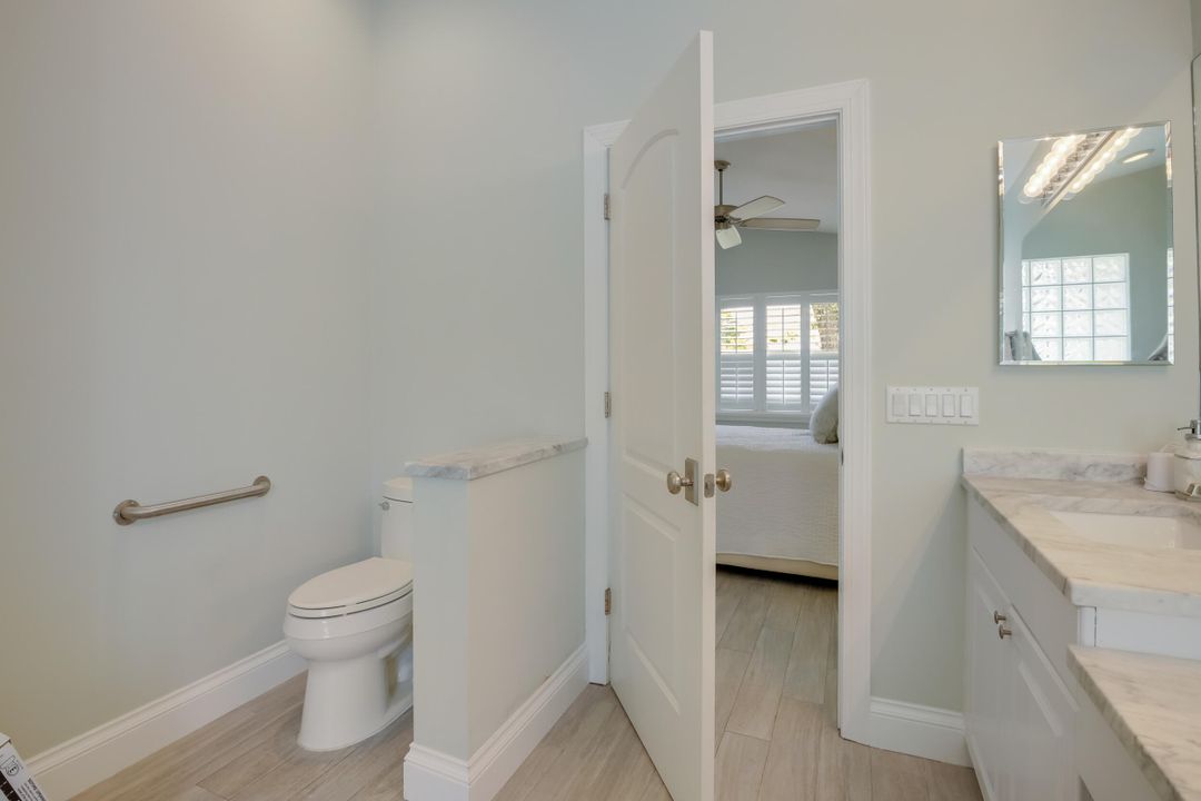 合同活跃: $4,500 (3 贝兹, 2 浴室, 1612 平方英尺)