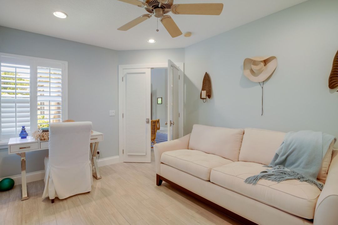 合同活跃: $4,500 (3 贝兹, 2 浴室, 1612 平方英尺)