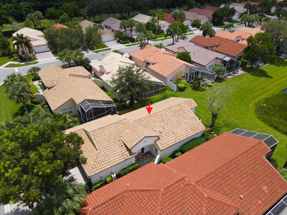 合同活跃: $4,500 (3 贝兹, 2 浴室, 1612 平方英尺)