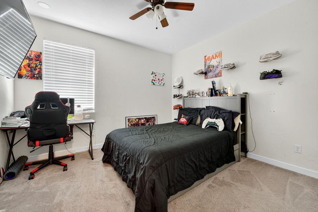 待售: $585,000 (4 贝兹, 3 浴室, 2008 平方英尺)