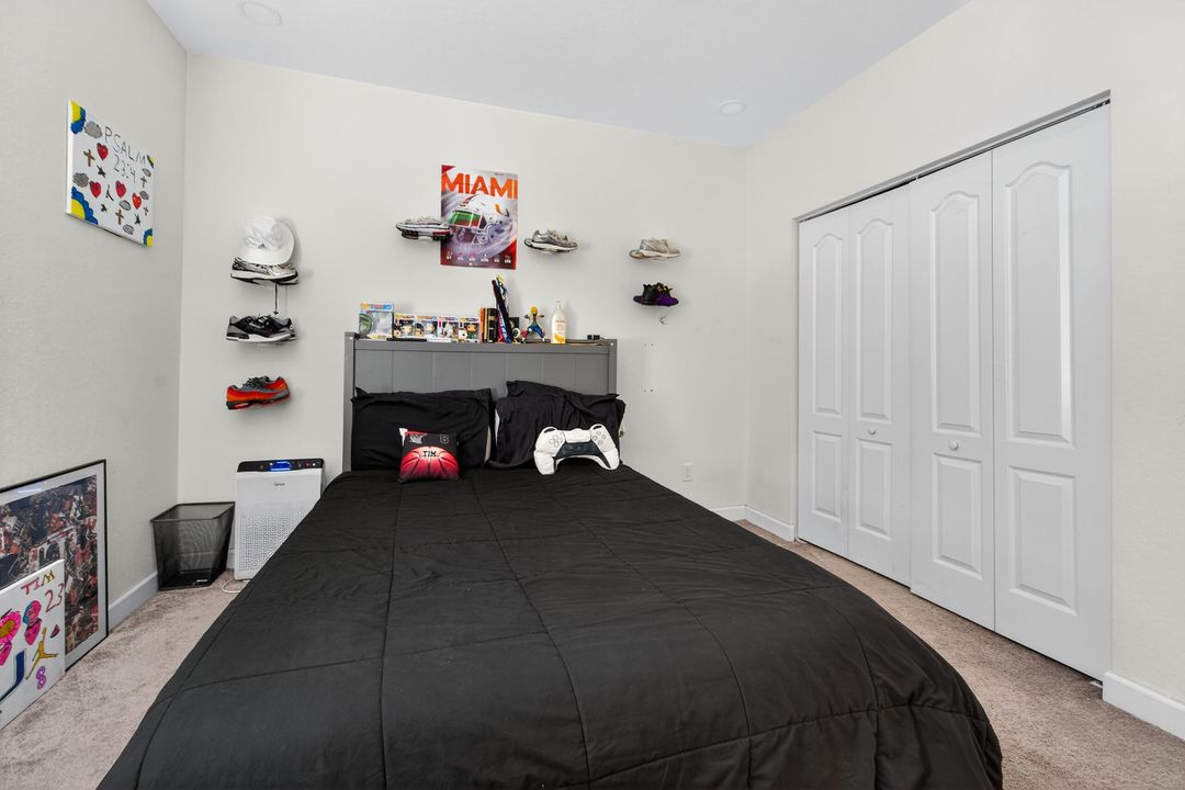 待售: $585,000 (4 贝兹, 3 浴室, 2008 平方英尺)