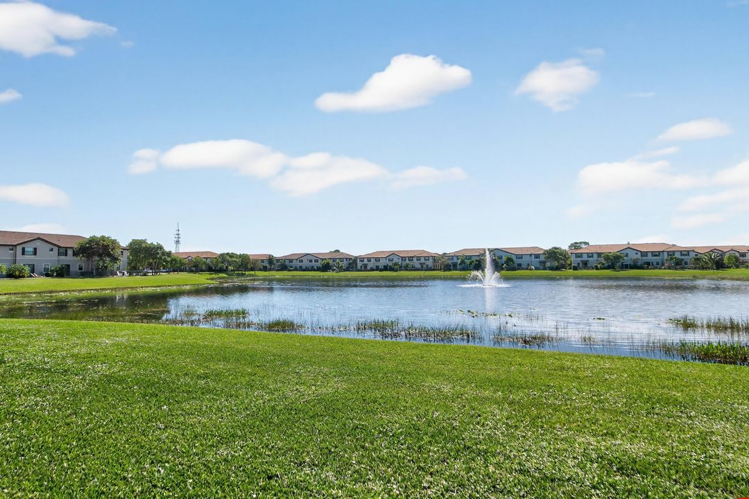 待售: $585,000 (4 贝兹, 3 浴室, 2008 平方英尺)