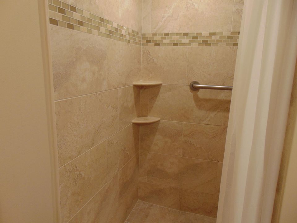 出租: $1,950 (2 贝兹, 2 浴室, 1222 平方英尺)