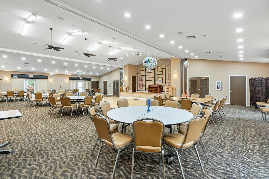 For Sale: $314,000 (2 beds, 2 baths, 1382 Square Feet)