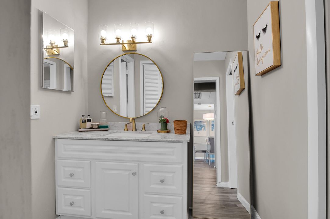 For Sale: $115,000 (1 beds, 1 baths, 1022 Square Feet)