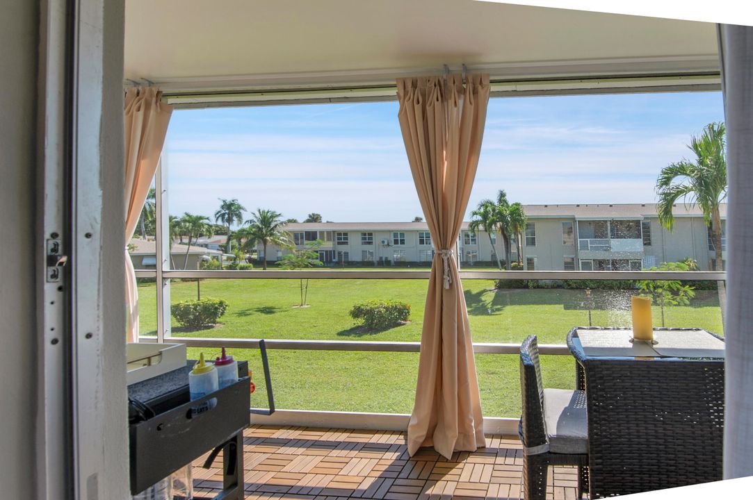 For Sale: $115,000 (1 beds, 1 baths, 1022 Square Feet)