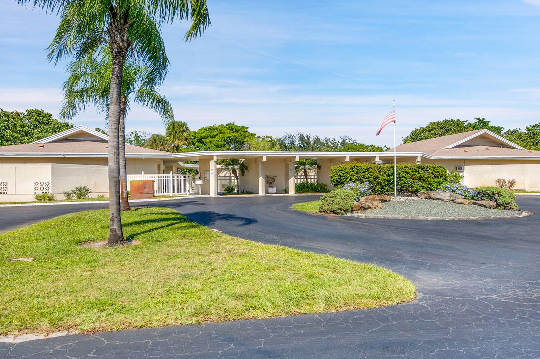 For Sale: $115,000 (1 beds, 1 baths, 1022 Square Feet)