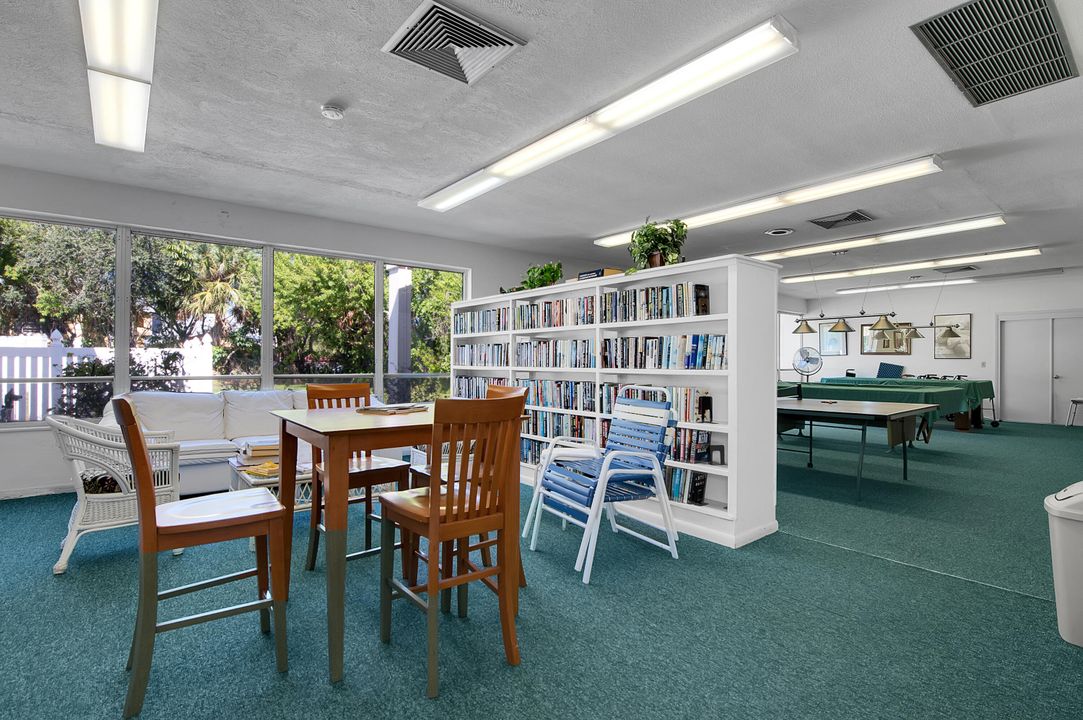 For Sale: $115,000 (1 beds, 1 baths, 1022 Square Feet)