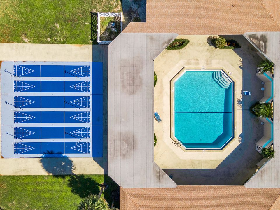 For Sale: $115,000 (1 beds, 1 baths, 1022 Square Feet)