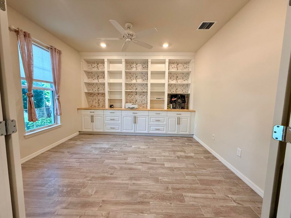 For Sale: $629,000 (4 beds, 2 baths, 2859 Square Feet)