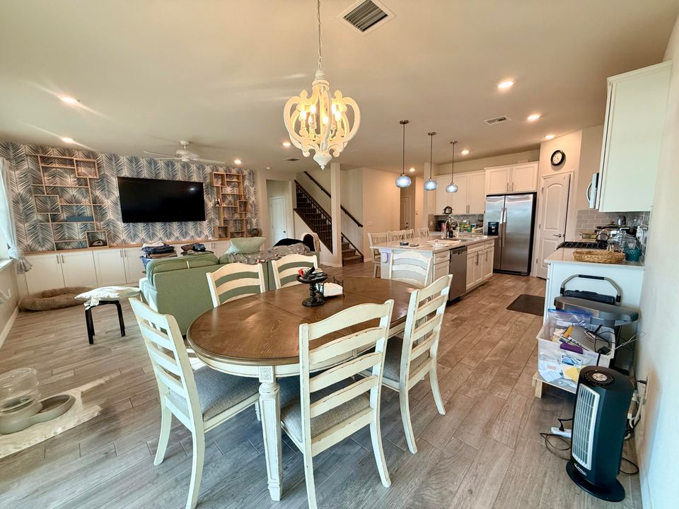 For Sale: $629,000 (4 beds, 2 baths, 2859 Square Feet)