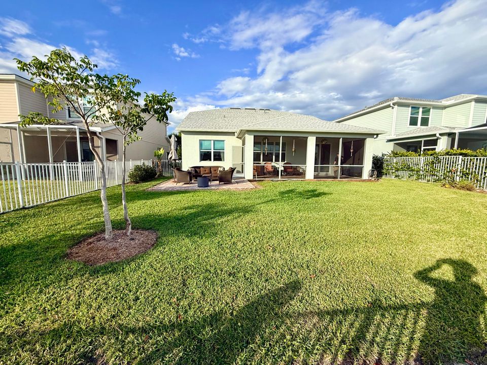 For Sale: $629,000 (4 beds, 2 baths, 2859 Square Feet)