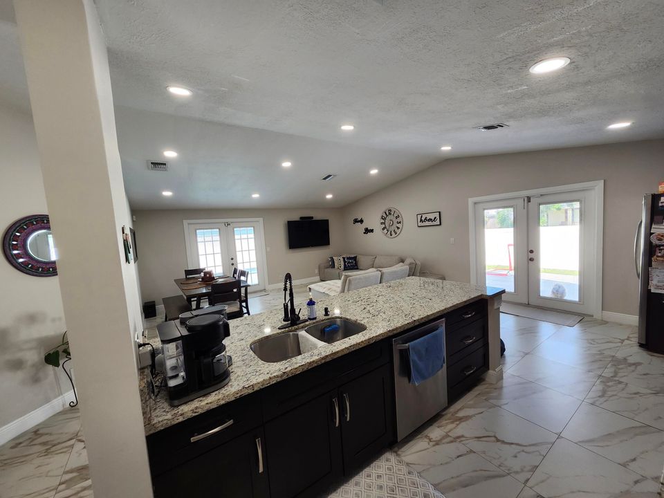 Active With Contract: $535,000 (3 beds, 2 baths, 1424 Square Feet)