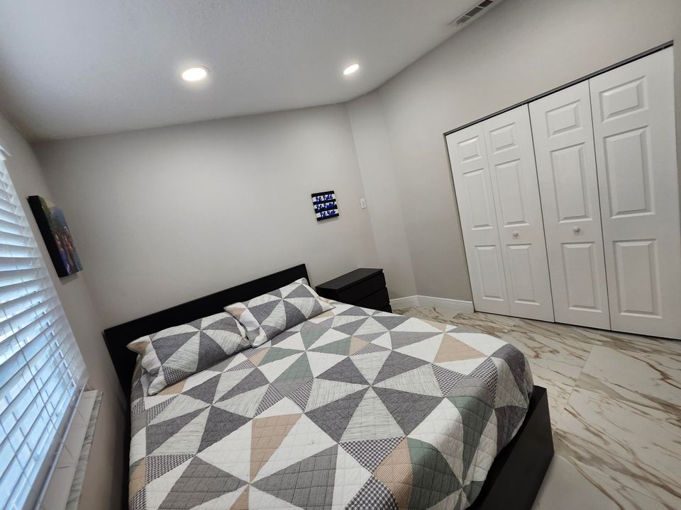 Active With Contract: $535,000 (3 beds, 2 baths, 1424 Square Feet)