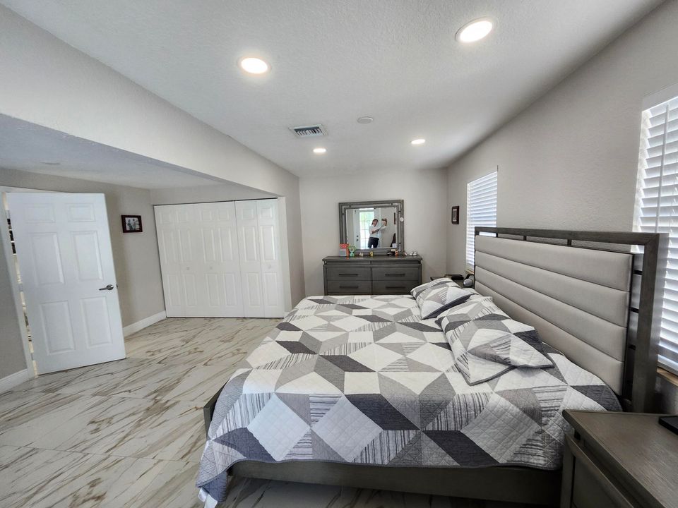 Active With Contract: $535,000 (3 beds, 2 baths, 1424 Square Feet)