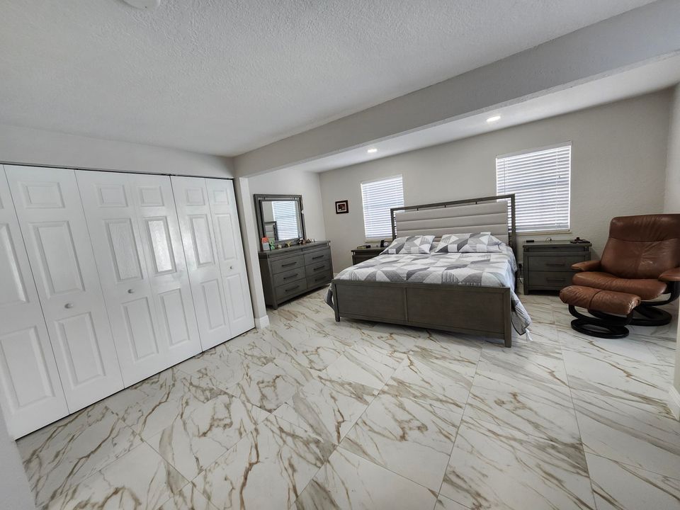 Active With Contract: $535,000 (3 beds, 2 baths, 1424 Square Feet)