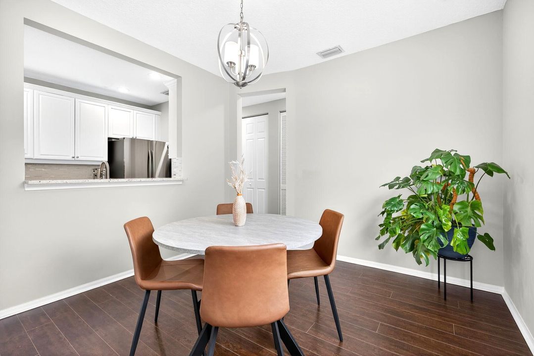 For Sale: $549,000 (4 beds, 2 baths, 1938 Square Feet)