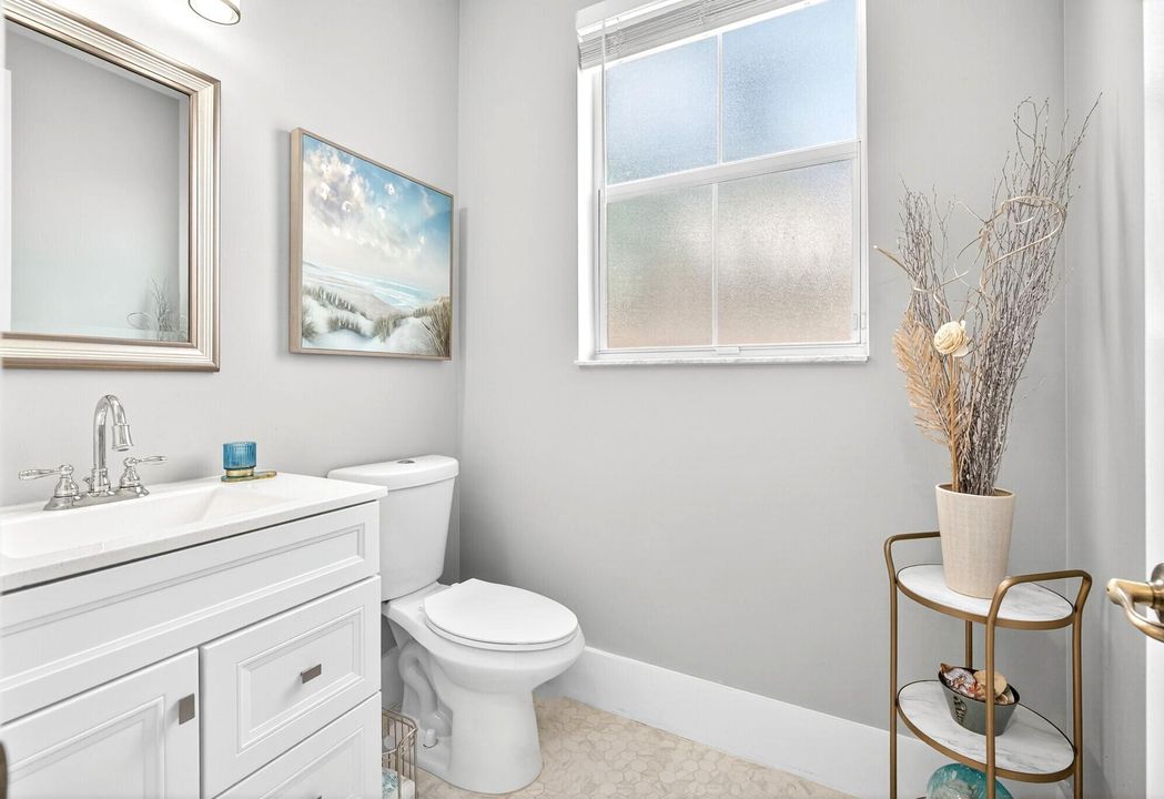 For Sale: $549,000 (4 beds, 2 baths, 1938 Square Feet)