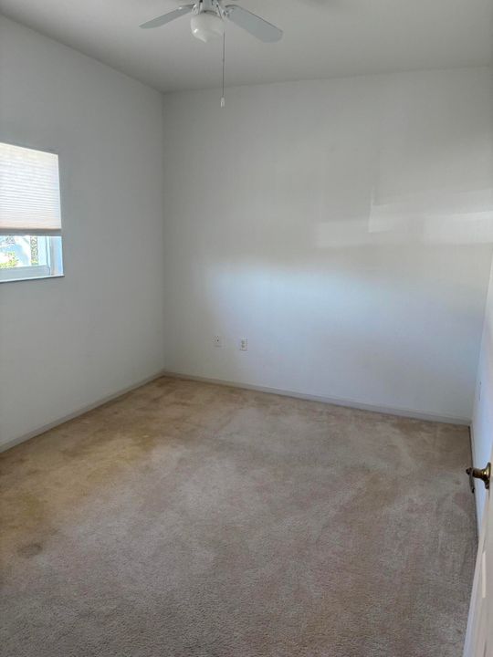 For Rent: $1,900 (3 beds, 2 baths, 1374 Square Feet)