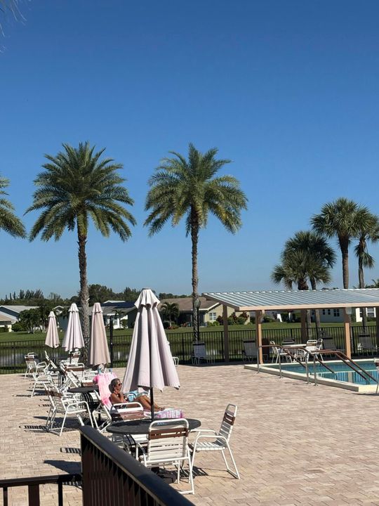 For Rent: $1,900 (3 beds, 2 baths, 1374 Square Feet)