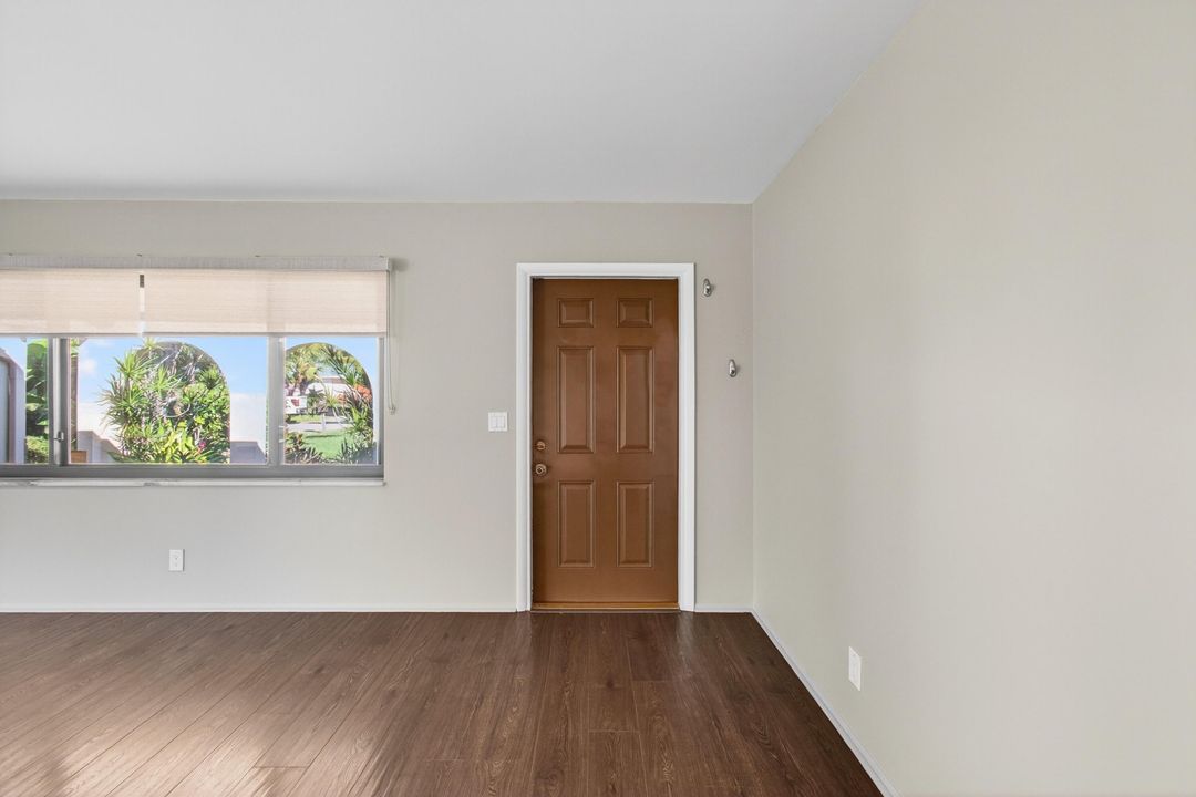 Active With Contract: $729,900 (3 beds, 2 baths, 1416 Square Feet)