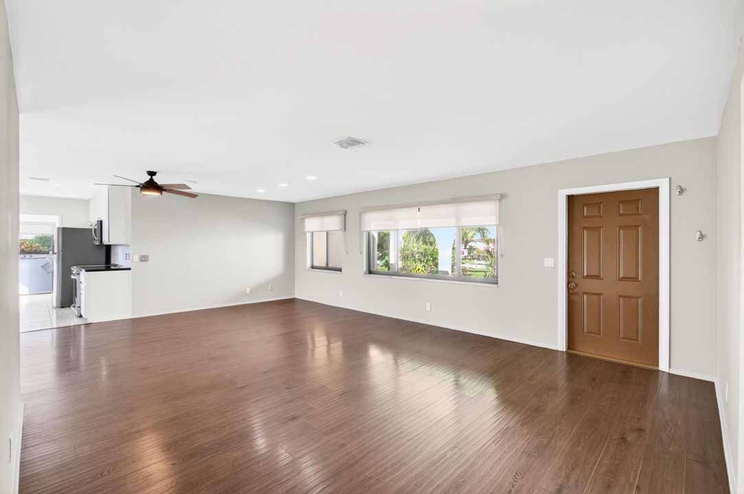 Active With Contract: $729,900 (3 beds, 2 baths, 1416 Square Feet)