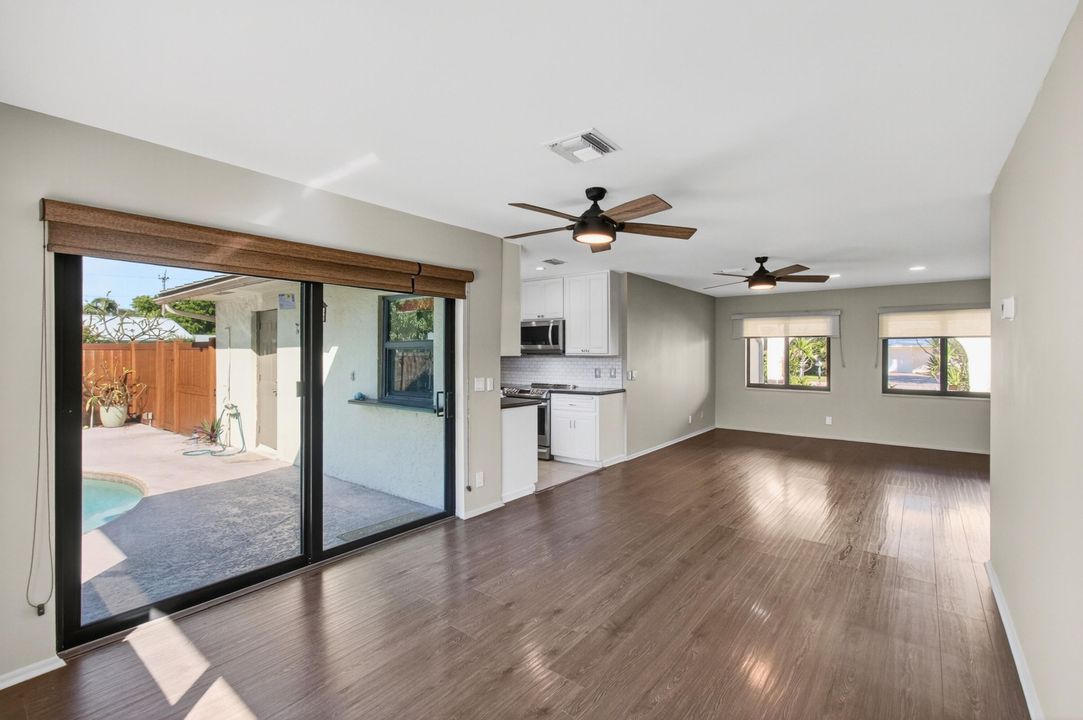 Active With Contract: $729,900 (3 beds, 2 baths, 1416 Square Feet)