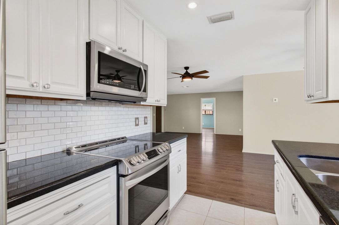 Active With Contract: $729,900 (3 beds, 2 baths, 1416 Square Feet)