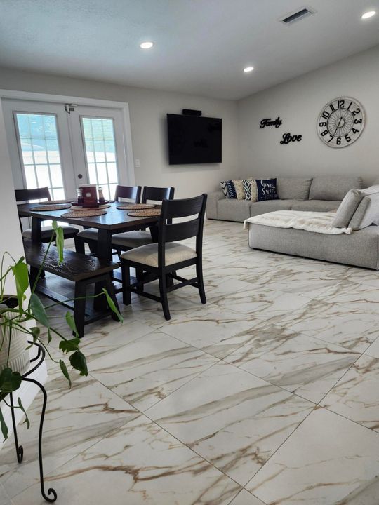 Active With Contract: $535,000 (3 beds, 2 baths, 1424 Square Feet)