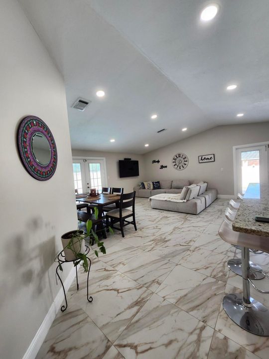 Active With Contract: $535,000 (3 beds, 2 baths, 1424 Square Feet)