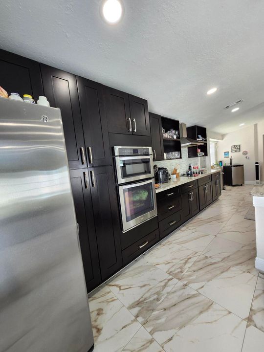 Active With Contract: $535,000 (3 beds, 2 baths, 1424 Square Feet)