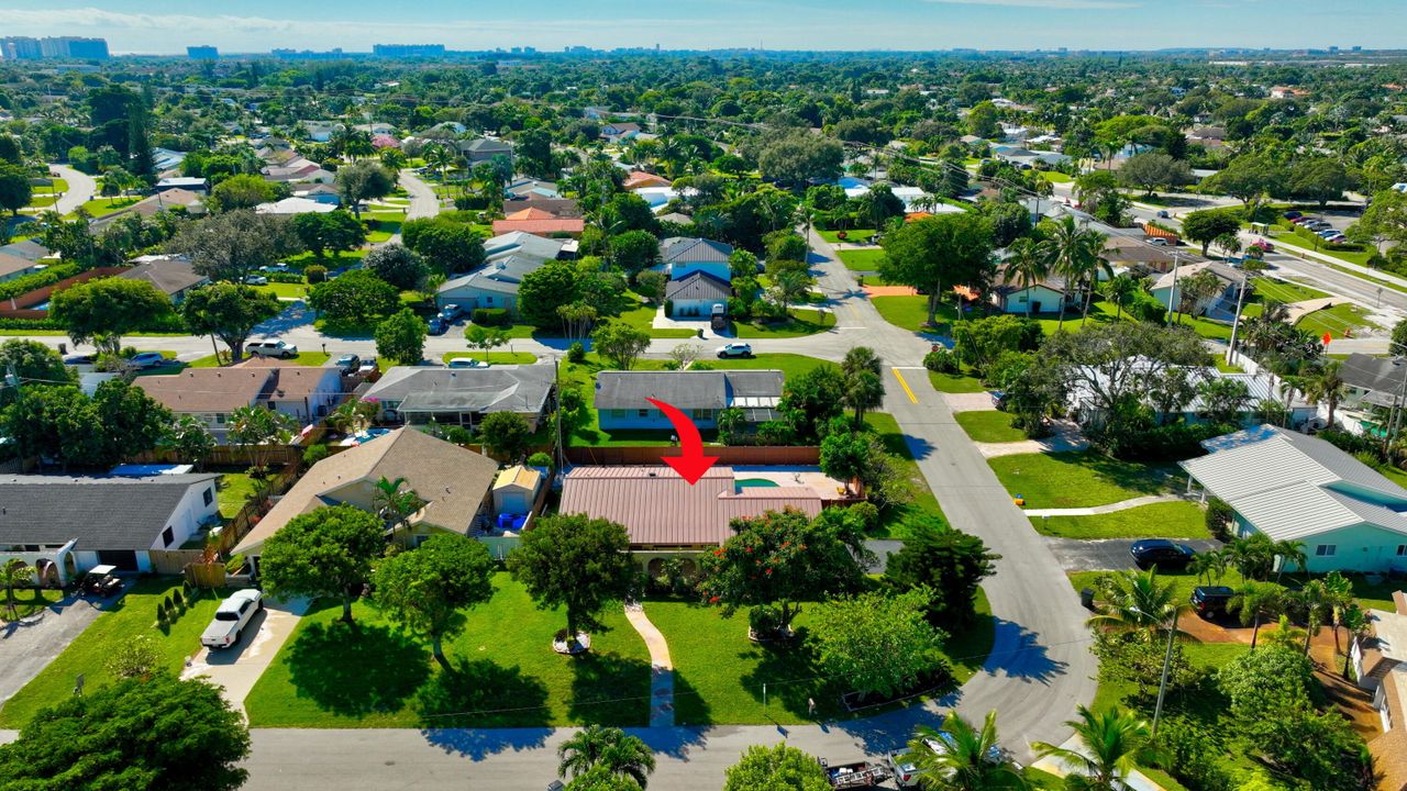 Active With Contract: $729,900 (3 beds, 2 baths, 1416 Square Feet)