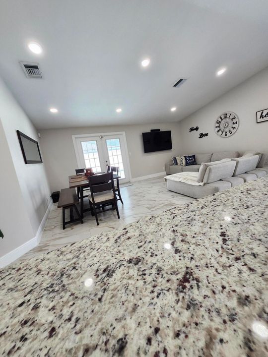 Active With Contract: $535,000 (3 beds, 2 baths, 1424 Square Feet)