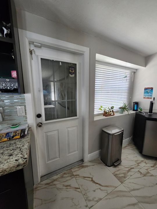 Active With Contract: $535,000 (3 beds, 2 baths, 1424 Square Feet)