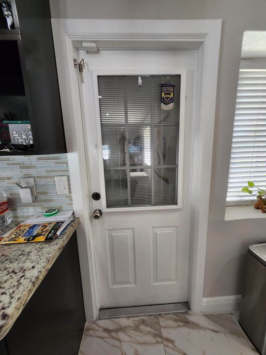 Active With Contract: $535,000 (3 beds, 2 baths, 1424 Square Feet)