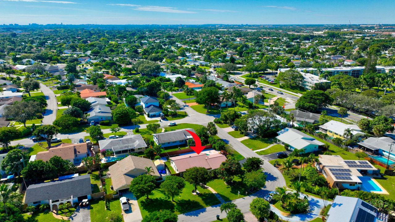 Active With Contract: $729,900 (3 beds, 2 baths, 1416 Square Feet)