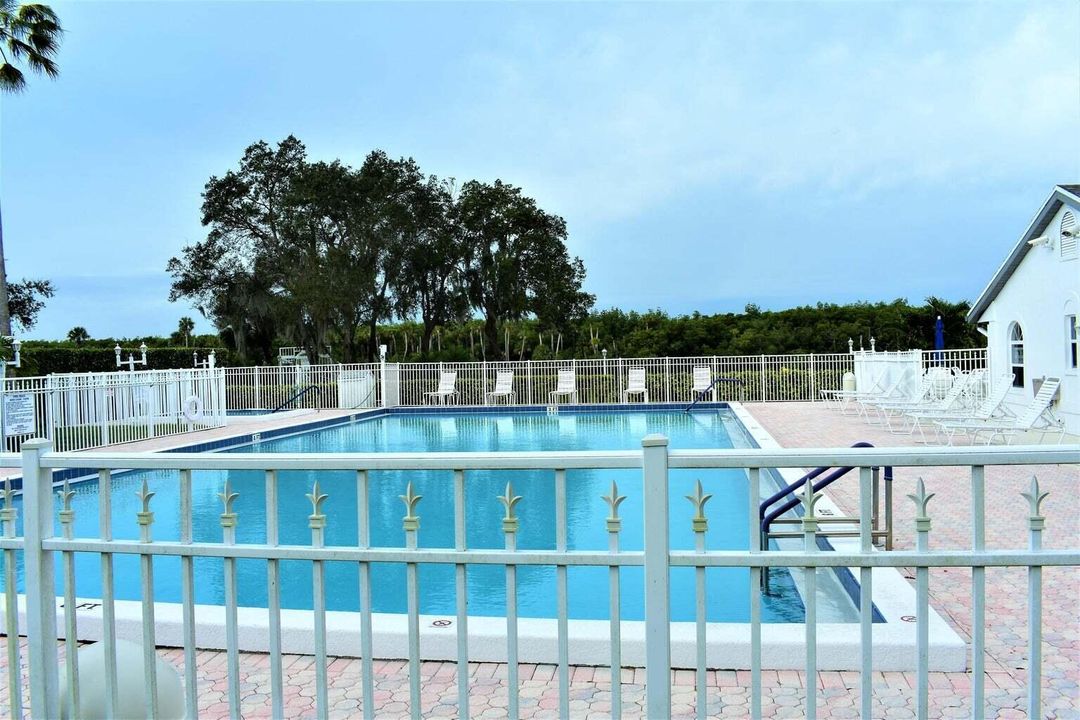 В аренду: $1,750 (2 спален, 2 ванн, 1018 Квадратных фут)