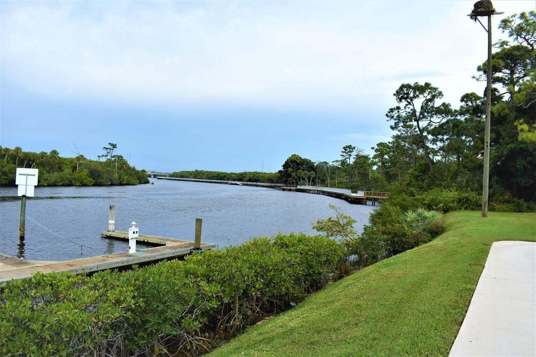 В аренду: $1,750 (2 спален, 2 ванн, 1018 Квадратных фут)