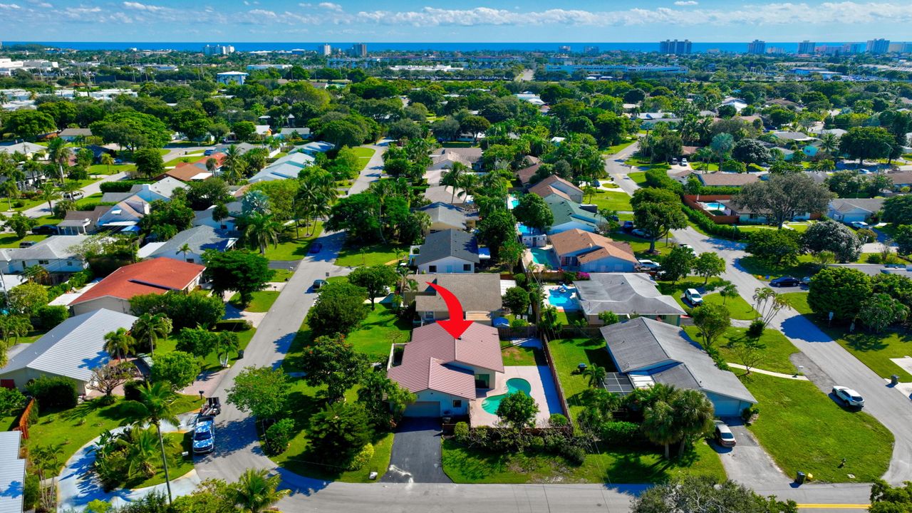 Active With Contract: $729,900 (3 beds, 2 baths, 1416 Square Feet)