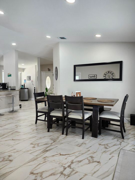 Active With Contract: $535,000 (3 beds, 2 baths, 1424 Square Feet)