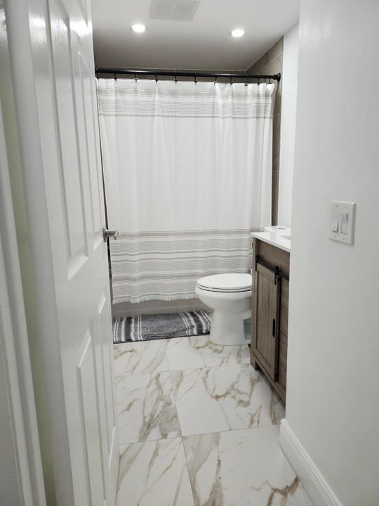 Active With Contract: $535,000 (3 beds, 2 baths, 1424 Square Feet)